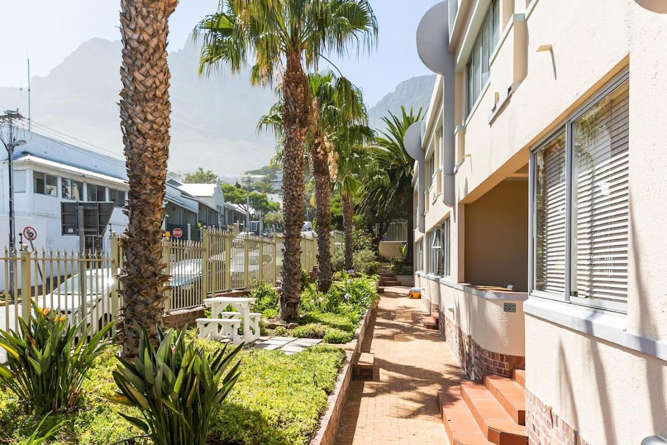 Camps Bay Nest Le Cap